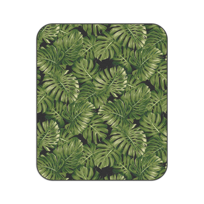 Airbrush Black Beach, Picnic & Play Blanket